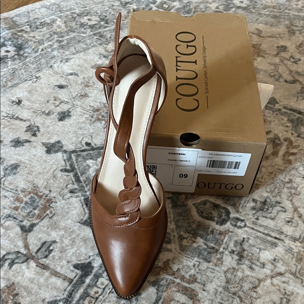 COUTGO Women's Elegant Tan Heels
